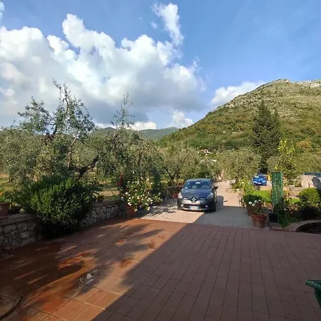 La Cesa Apartment *